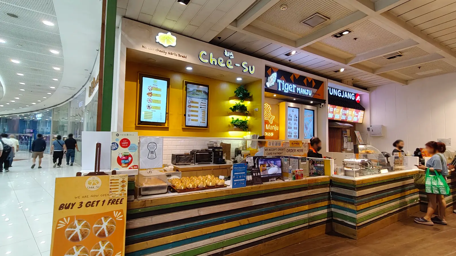 CHEE-SU in SM Megamall